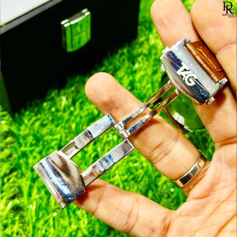 TAG Carrera watch Pakistan, TAG leather strap watch, men’s day date watch, TAG 3599 price, Carrera watch for men, TAG classic series, affordable branded watches